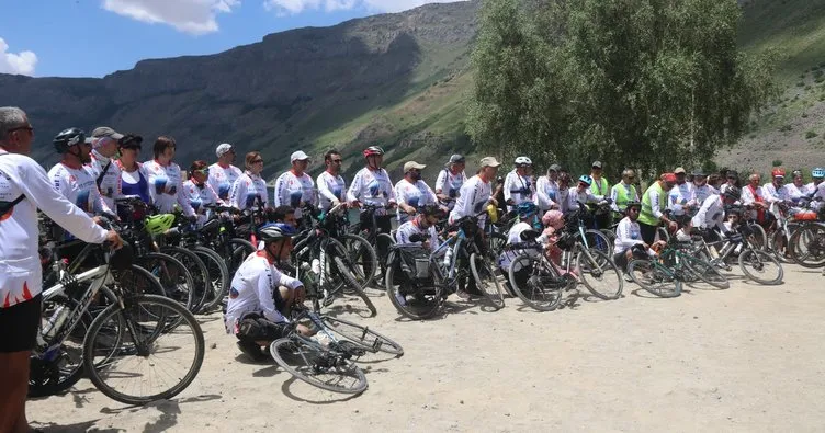 Bitlis Nemrut’tan Adıyaman Nemrut’a bisiklet turu başladı