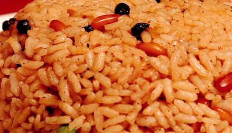 Fıstıklı Üzümlü Pilav