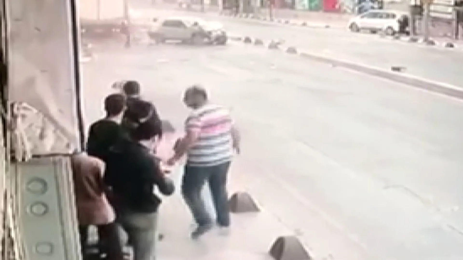 son dakika istanbul bagcilar daki dehset anlari guvenlik kamerasinda video videosunu izle son dakika haberleri