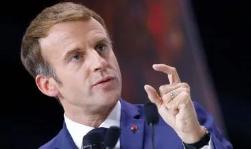 Malili aktivist Emmanuel Macron’u topa tuttu!