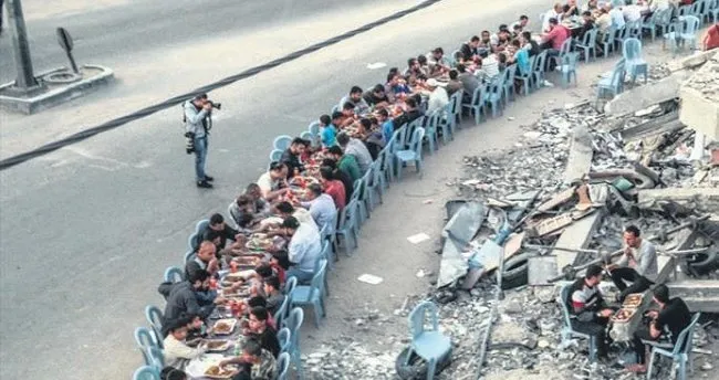 Kızılay’dan iftar sofrası