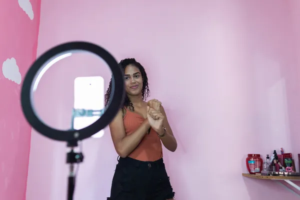 O yaş grubuna TikTok'ta canlı yayın yasağı: Çin'den flaş karar