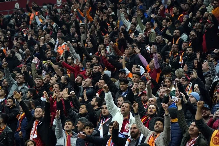 Son dakika: Teknik Direktör Okan Buruk 8 isme kapıyı gösterdi! Galatasaray’da tarihi operasyon