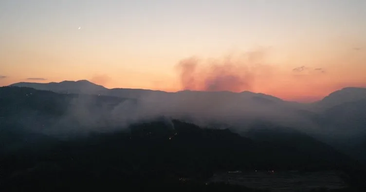 Son dakika: Burdur’da orman yangını! Gece görüşlü helikopterlerle müdahale ediliyor