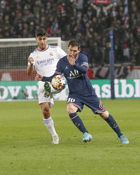 Son dakika: Futbol dünyası Lionel Messi’yi konuşuyor! Kaçan penaltıdan sonra dünya yıldızını yerden yere vurdular…