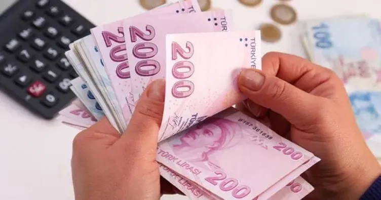 Emeklide 2 bin TL altına 500 lira zam