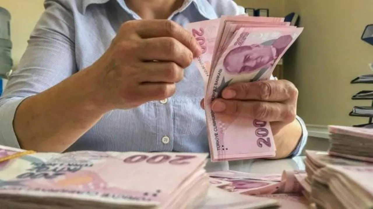 EMEKLİ MAAŞI EK ZAM 2023 SON DAKİKA: Emekliye ek zam var mı? SSK, Bağkur emekli maaşlarına ek zam yapılacak mı, ne kadar olacak, kaç TL?