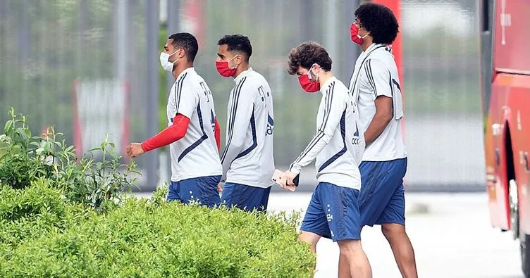 Almanya Kulüpler Birliği’nden yeni maske kararı! Teknik direktörler...
