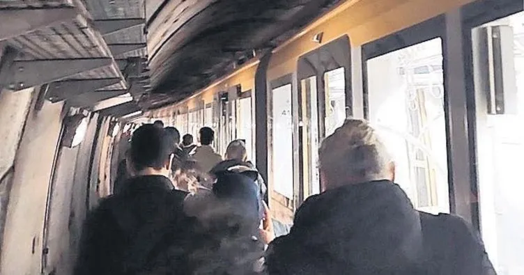 Sürücüsüz metroda korku ve panik