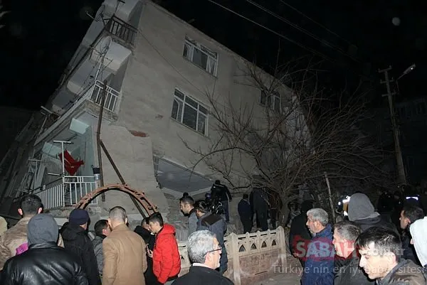 Son dakika haberi: Elazığ’da deprem sonrası ilk görüntüler geldi! Ölü ve yaralı sayısı artıyor