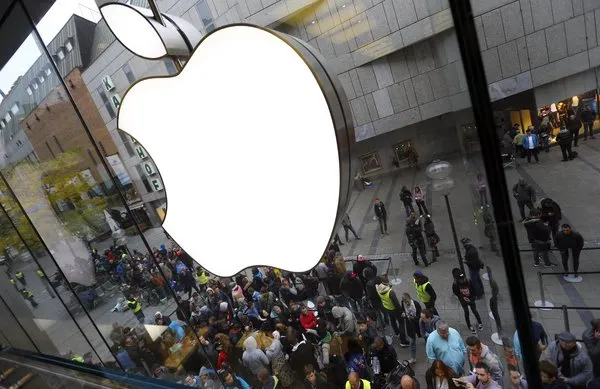 Apple üç yeni iPhone'la rakiplerini sollayacak!