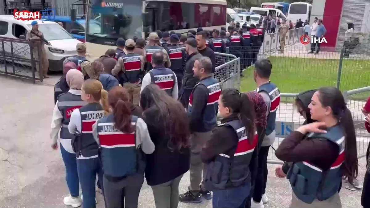 Yasa dışı bahis operasyonunda 81 şüpheliden 70’i tutuklandı | Video videosunu izle Yasa dışı bahis operasyonunda 81 şüpheliden 70’i tutuklandı | Video videosunu izle