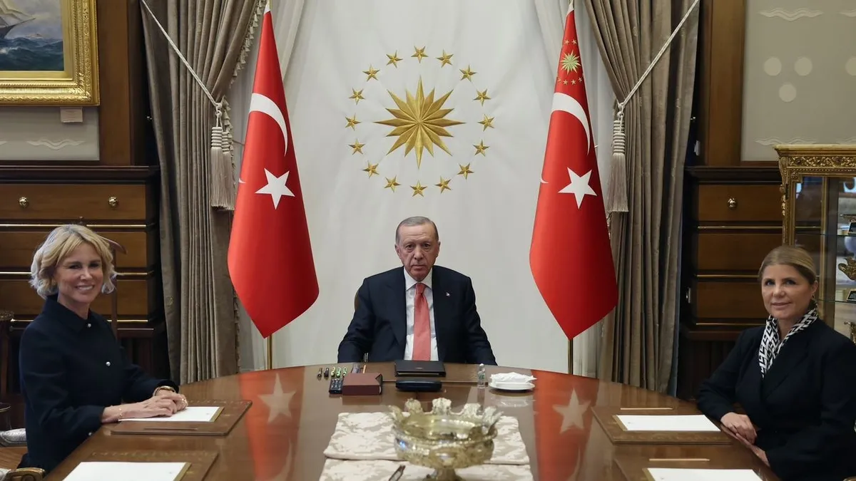 Başkan Erdoğan, TİKAD Başkanı Nilüfer Bulut'u kabul etti Başkan Erdoğan, TİKAD Başkanı Nilüfer Bulut'u kabul etti