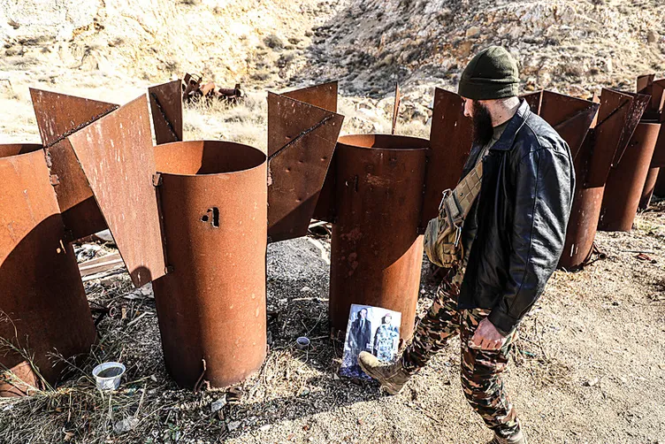 Esad rejiminden Kasyun Dağı vahşeti: Yasaklı bölgede çıkanlar şoke etti! O silahlar katliamda başrol oynadı