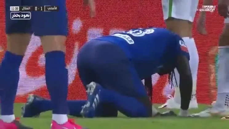 Bafetimbi Gomis sahada fenalaştı!