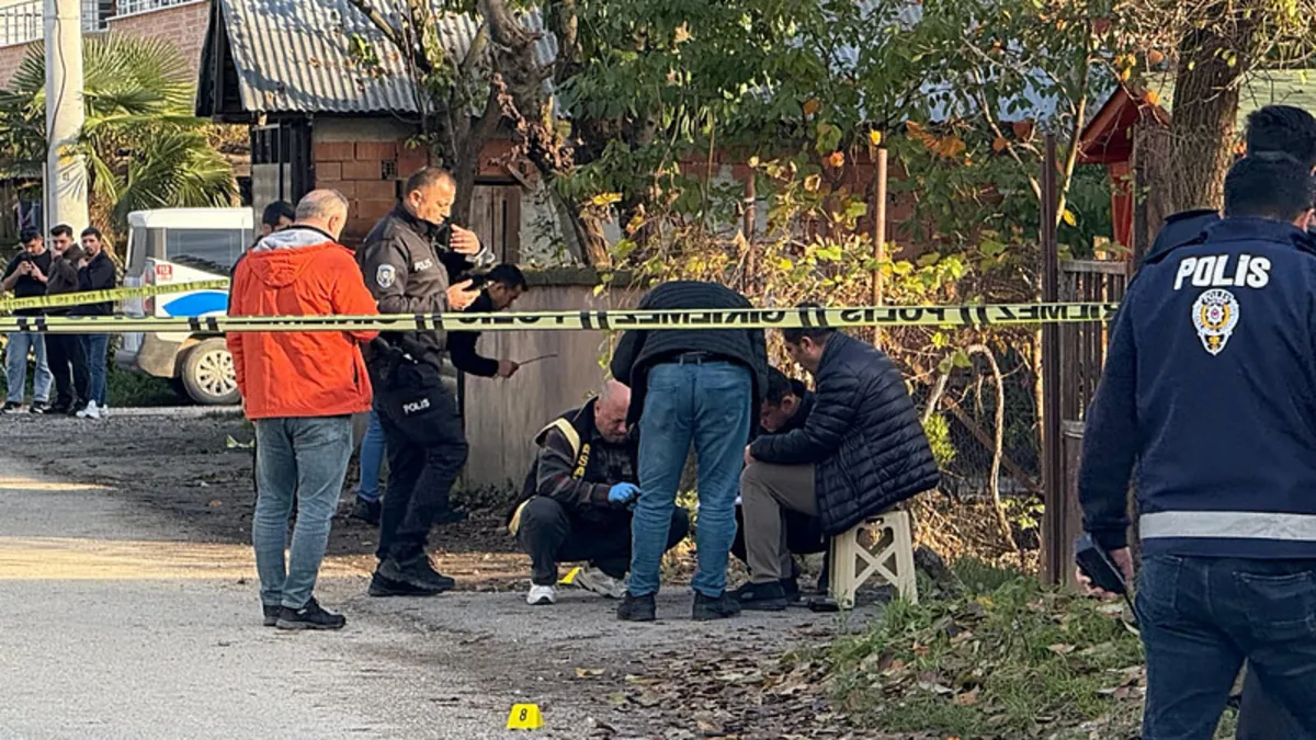 Düzce’de kan donduran olay! Akraba ilki aile arasında silahlı kavga: Yaralılar var Düzce’de kan donduran olay! Akraba ilki aile arasında silahlı kavga: Yaralılar var