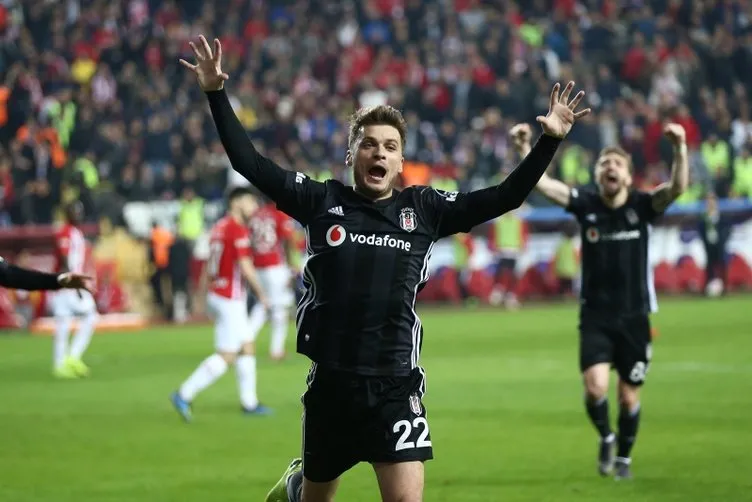 Beşiktaş’ta Adem Ljajic’in transferinde flaş gelişme