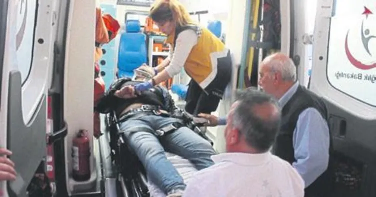 Eşini darp ederken düşerek yaralandı