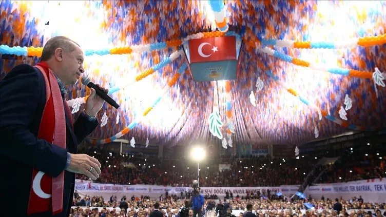 SON DAKİKA | AK Parti'de hazırlıklar sürüyor! ‘Ortak akılla’ büyük kongreye: Sorular yapak zekaya hazırlatıldı