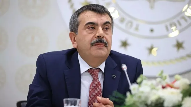 bakan-tekinden-lgs-iddialarina-yanit-719-ogrencinin-tum-sorularu-dogru-yanitlamasi-saglikli-bir-durum-1752687789621.jpeg Bakan Tekin’den LGS iddialarına yanıt! 719 öğrencinin tüm sorularu doğru yanıtlaması sağlıklı bir durum”