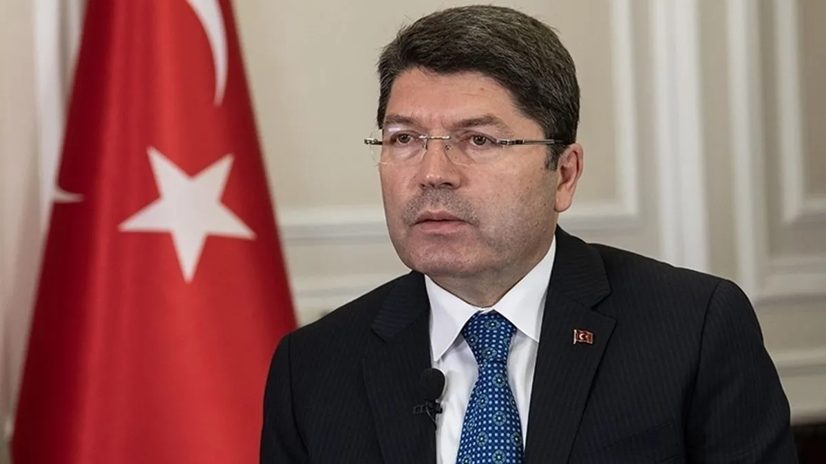 Bakan Tunç: Yargıyı karalamaya çalışanların ardında vesayetçi yargı anlayışı var Bakan Tunç: Yargıyı karalamaya çalışanların ardında vesayetçi yargı anlayışı var