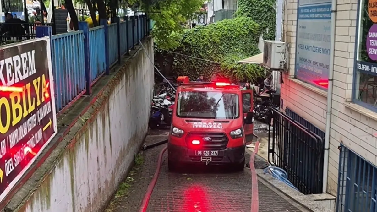 Ankara’da yoğun yağışın ardından dükkanları su bastı Ankara’da yoğun yağışın ardından dükkanları su bastı
