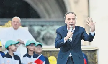 Oscar ödüllü İtalyan oyuncu Roberto Benigni: Siz insan değilsiniz
