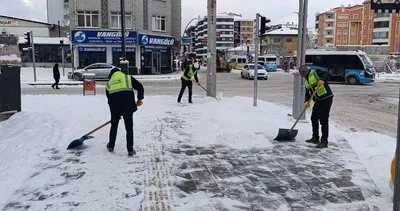 Büyükşehir Belediyesi’nin karla mücadele çalışmaları sürüyor #van