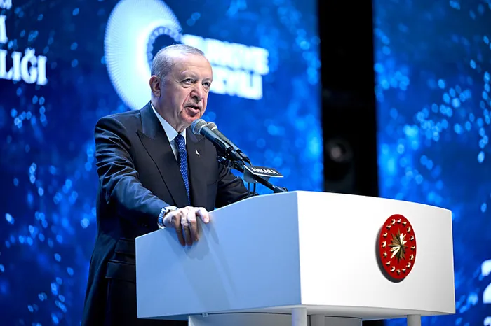 son-dakika-baskan-erdogandan-onemli-aciklamalar-depremi-kullanarak-firsatcilik-yapanlar-hesap-veriyor-1785245532912.jpg