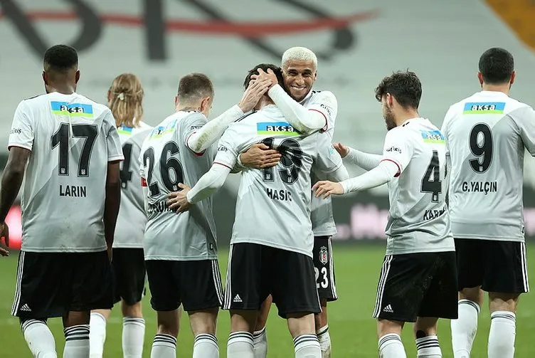 SON DAKİKA: Yıldız golcü Mario Mandzukic Beşiktaş yolunda! Sergen Yalçın’dan maç sonu transfer açıklaması...