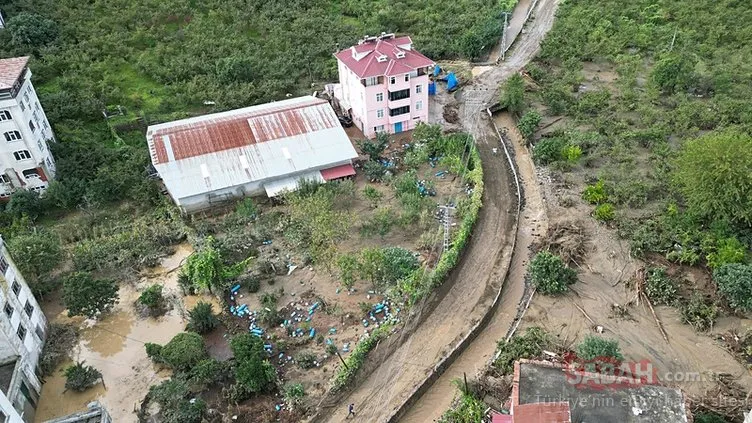 Son dakika | Trabzon’u sel vurdu: Ev ve işyerlerini su bastı, araçlar suya kapıldı! Facianın boyutu gün ağarınca ortaya çıktı