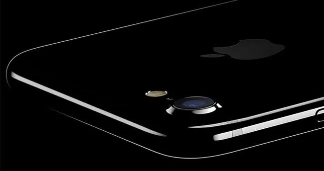 “Apple, üçüncü çeyrekte iPhone ile rekor kırdı”