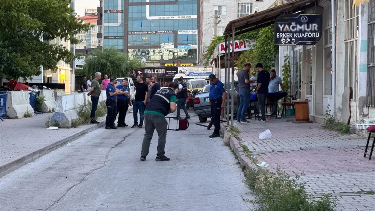 Niğde’de iki grup arasında silahlı kavga: 1’i ağır 4 kişi yaralandı Niğde’de iki grup arasında silahlı kavga: 1’i ağır 4 kişi yaralandı