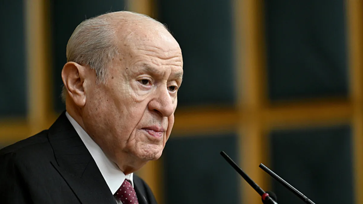 MHP lideri Devlet Bahçeli: Fon soruşturmasına ilişkin hukuk zemininde en güçlü yaptırımlar uygulanacak haber görseli