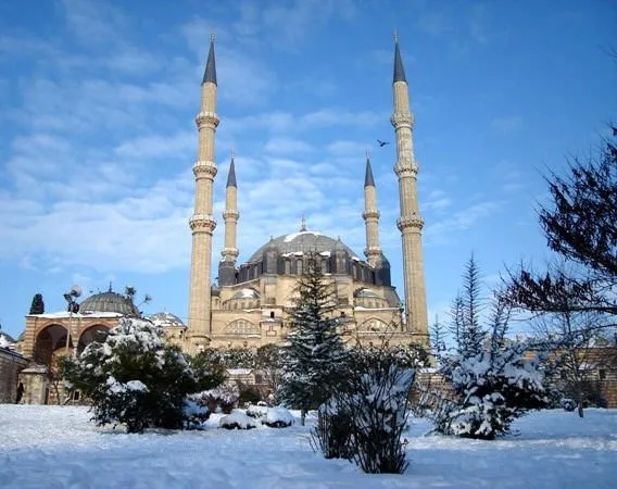 Selimiye Camii Ndeki Ters Lalenin Sirri Son Dakika Haberler
