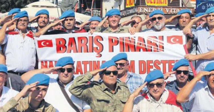 Türkiye asker selamıyla tek yürek oldu