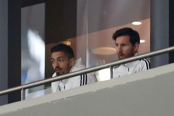 Messi, 6-1'lik hezimete dayanamadı, tribünü terk etti!
