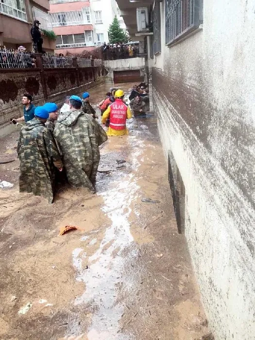ŞANLIURFA SEL SON DAKİKA: Şanlıurfa'da sel felaketi can aldı! Ölü sayısı yükseliyor