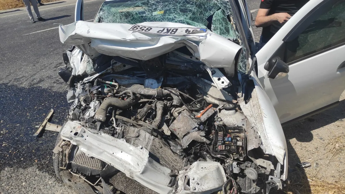 Şanlıurfa’da feci kaza: 12 kişi yaralandı Şanlıurfa’da feci kaza: 12 kişi yaralandı