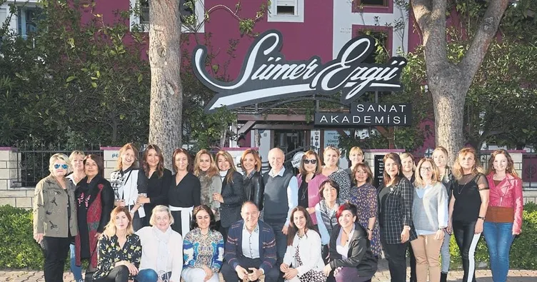 Uluslararası kadın korosu