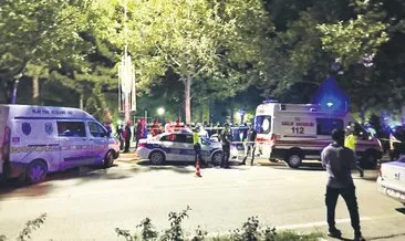 Refüje çarpan motosiklet devrildi: 2 ölü #izmir