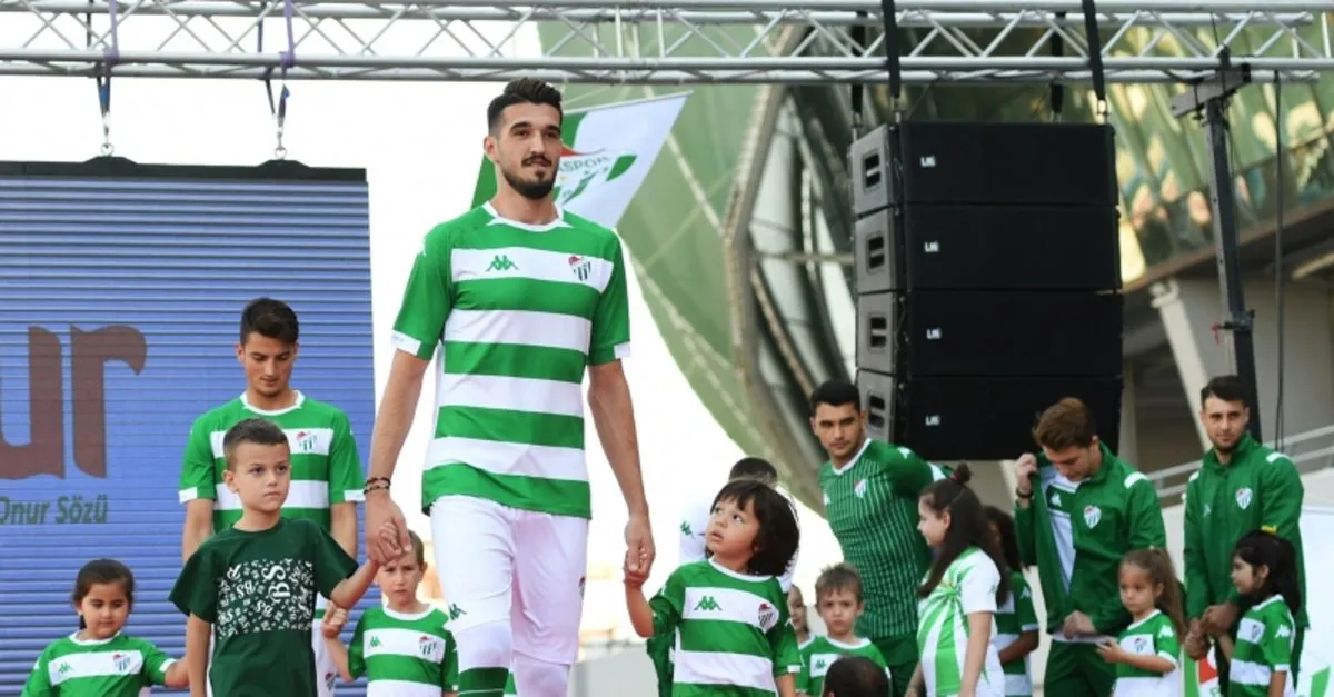 Bursaspor Yeni Sezon Formalarini Tanitti Son Dakika Spor Haberleri