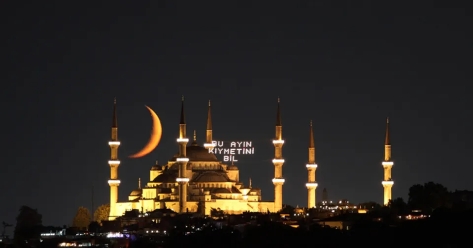 arefe gunu oruc tutmak sevap mi