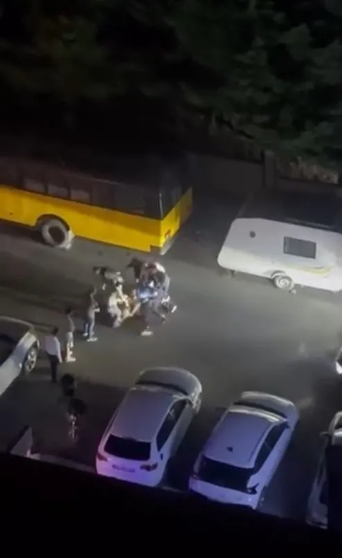trafikte-kavgaya-gecit-yok-beylikduzundeki-kavgada-sofore-180-bin-tl-ceza-1782819144433.jpg