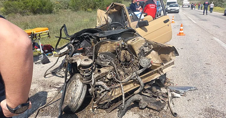 Balıkesir’de feci kaza: 2 ölü, 1 yaralı