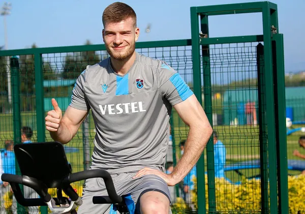 son-dakika-alexander-sorloth-transferinde-flas-gelisme-trabzonspor-ve-besiktas-1625034239003.jpg
