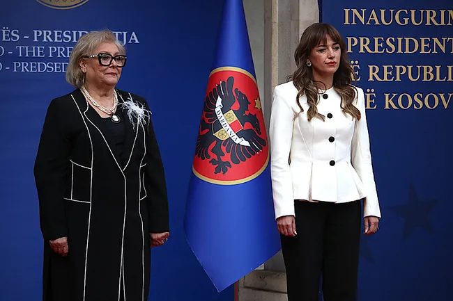 kosovanin-yeni-cumhurbaskani-shiroka-pula-gorevini-resmen-devraldi-1791383909051.jpg Kosova’nın yeni Cumhurbaşkanı Pula, görevini resmen devraldı