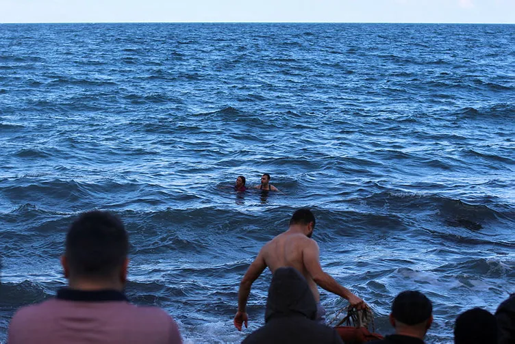Psikolojik tedavi gördüÄü iddia edilen kadın Trabzon'da buz gibi suya atladı!