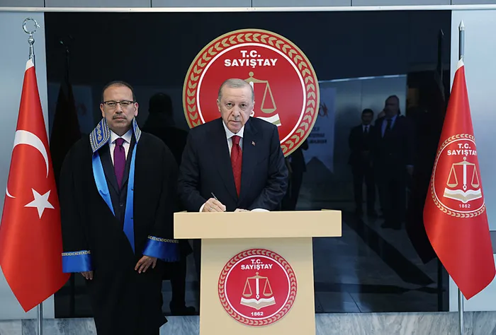 Başkan Erdoğan: Milletin hakkını yiyenin gözünün yaşına bakmayacağız
