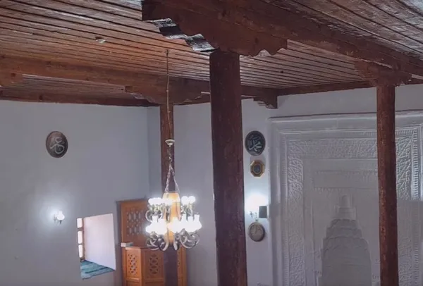 600-yillik-ahsap-miras-seyh-sami-camii-zamana-meydan-okuyor-1742501536884.jpg